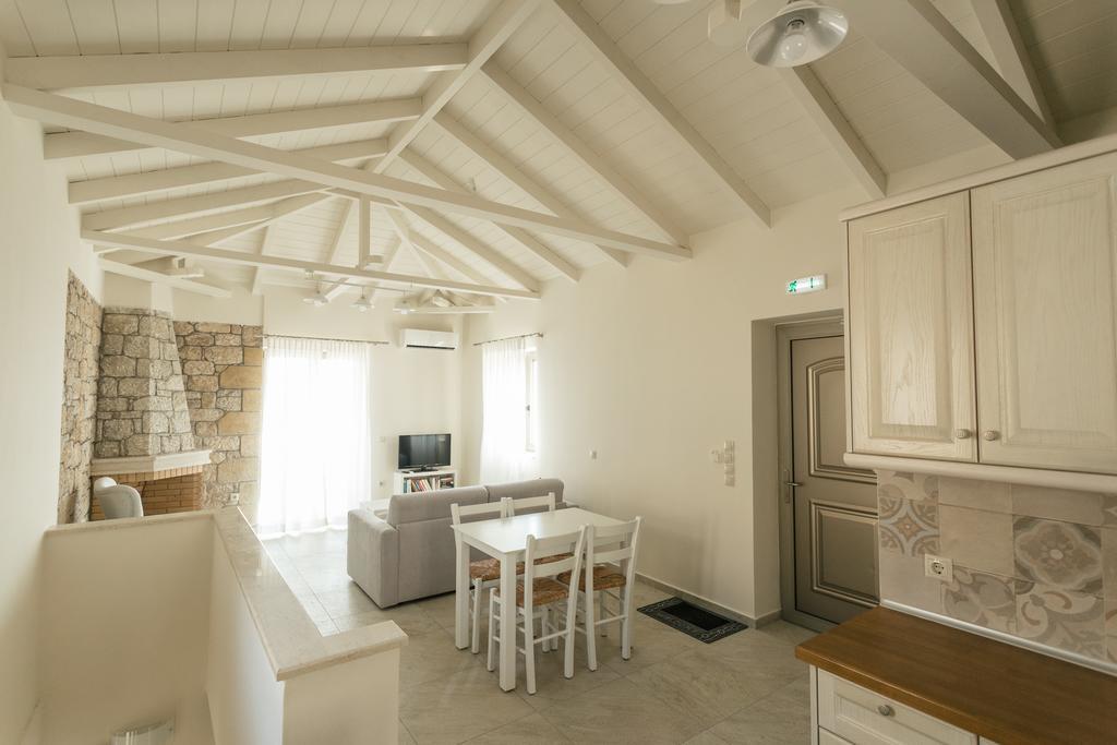 Tseralia Houses Stoupa Exterior photo